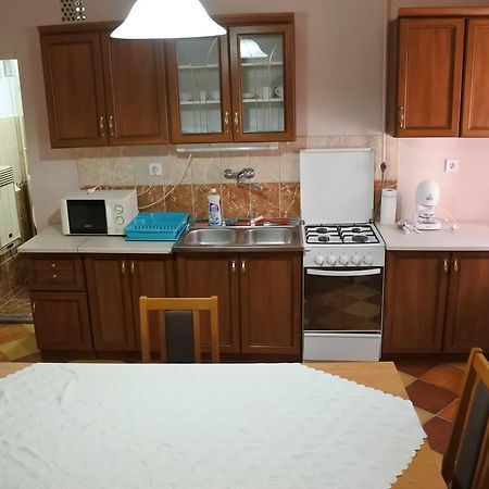 Kisasszony Apartman 에게르 외부 사진