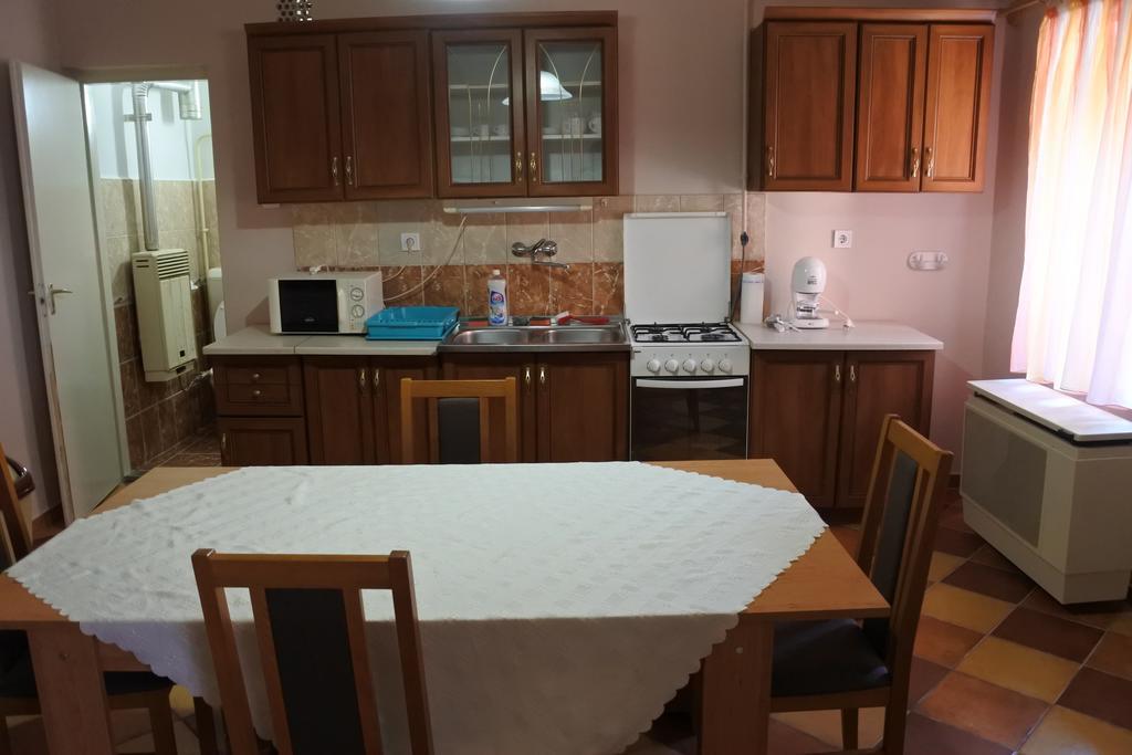 Kisasszony Apartman 에게르 외부 사진