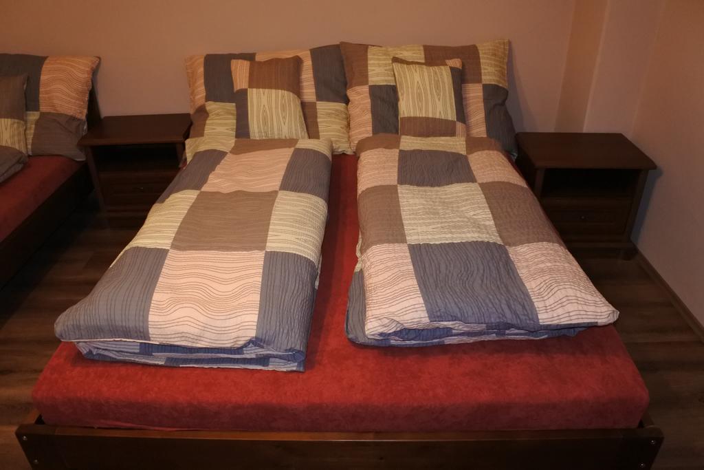 Kisasszony Apartman 에게르 외부 사진